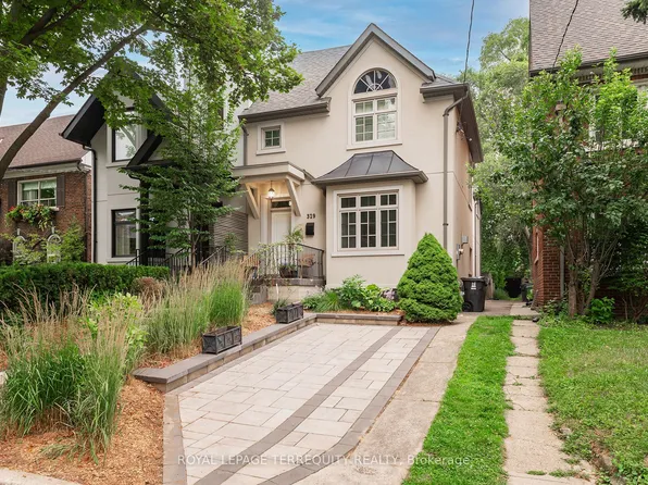 329 Walmer Rd, Toronto, ON M5R 2Y3