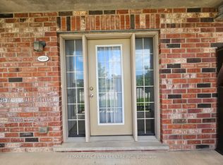 1672 Fischer Hallman Rd #F, Kitchener, ON N2R0H9