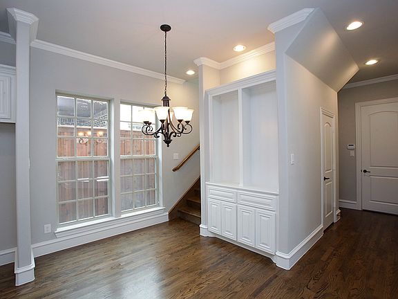 2nd image of 1062 Shadyside Ln