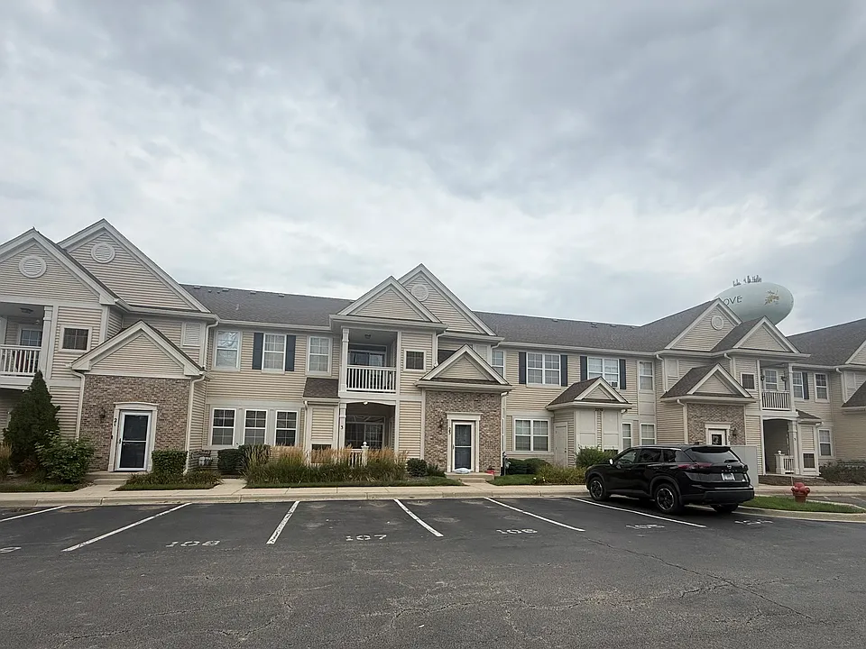 2250 Aurora Dr #3