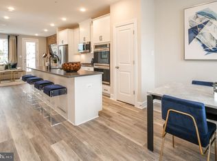 6716 Belcrest Rd, Hyattsville, MD 20782