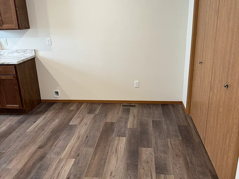 2324 N Taylor Ave — Photo 5