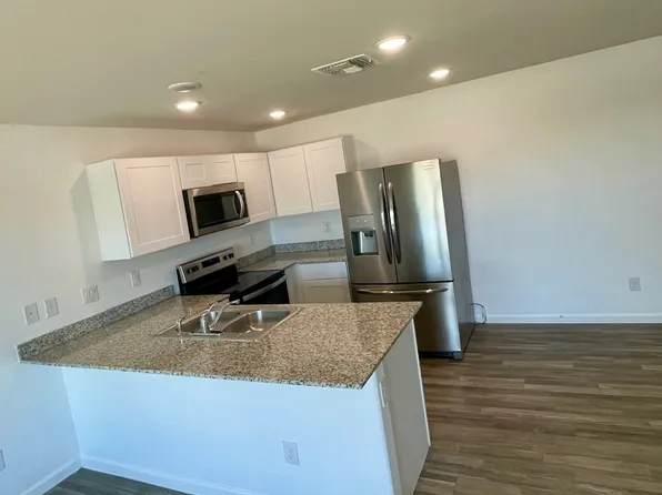 32013 N Poplar St, Wittmann, AZ 85361