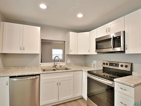 5th image of 1318 S Avenue C
