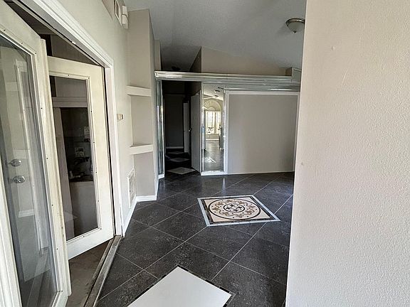 3rd image of 143 Dahlia Village Cir