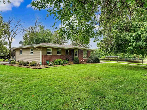 7789 N Wildlife Dr, Hopedale, IL 61747