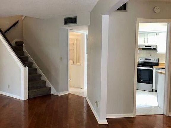 4th image of 4300 Hazel Ave APT C