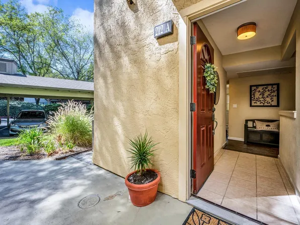 212 Foss Creek Circle #A, Healdsburg, CA 95448