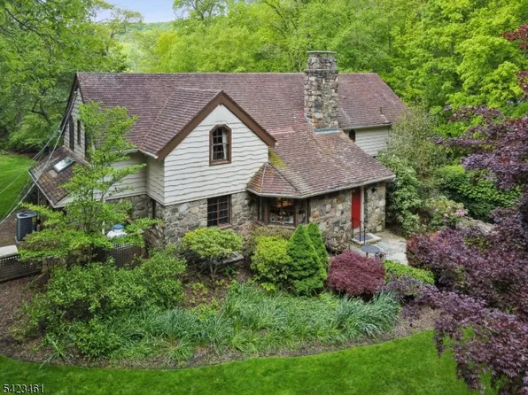 3 Lenape Dr, Montville Twp., NJ 07045