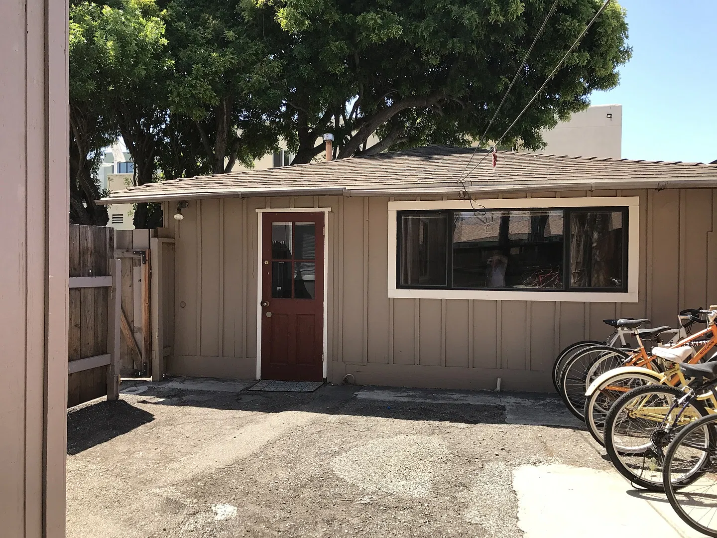 6583 Cordoba Studio — Photo 1