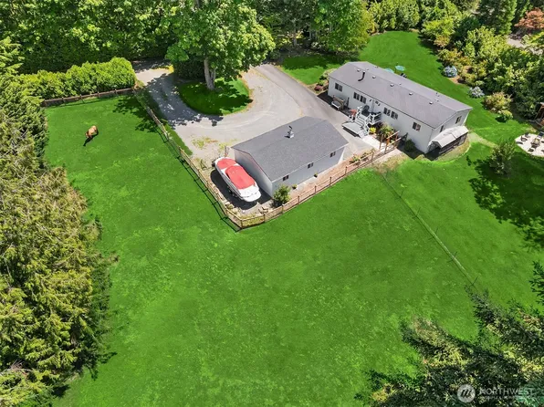 25215 NE 52nd Place, Redmond, WA 98053