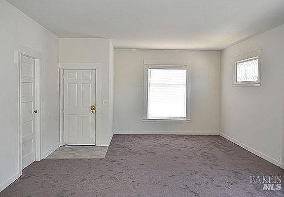 4th image of 530 Indiana Street