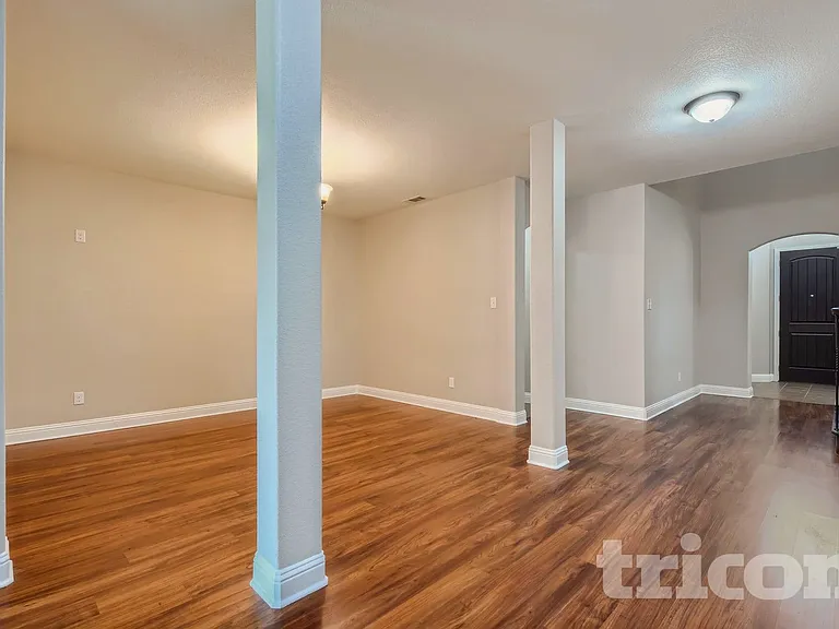 409 Montgomery Ave — Photo 22