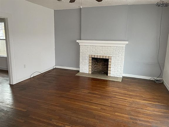 2nd image of 1635 Lucile Ave