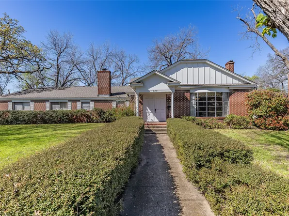 220 N Holly Ave, Sherman, TX 75092