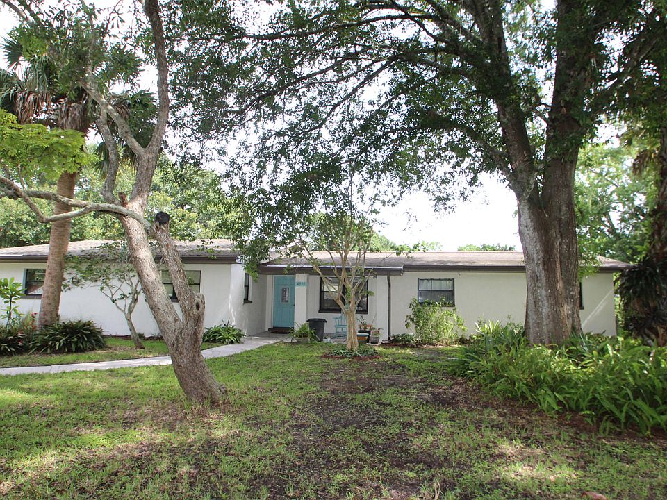 1st image of 4390 Lakeglen Dr