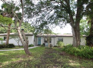 4390 Lakeglen Dr, Melbourne, FL 32934