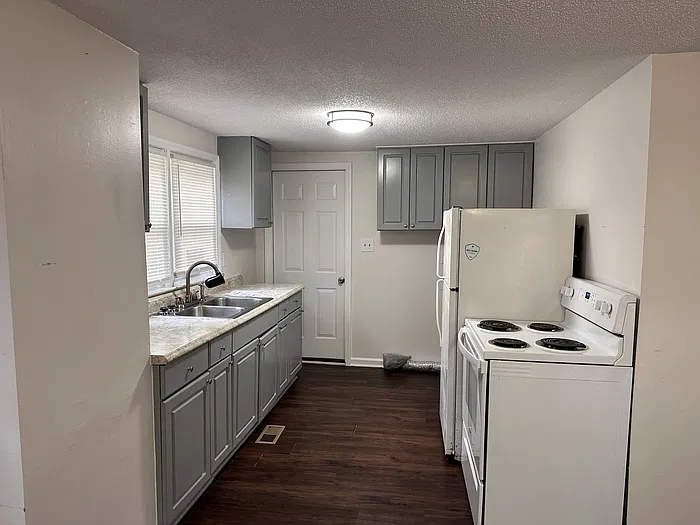 2 bed, 1.0 bath, 660 sqft, $1,150 — Photo 3