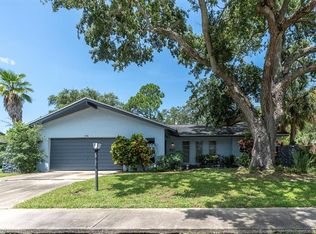 1100 Webb Dr, Clearwater, FL 33755