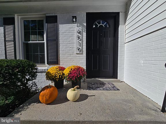 3rd image of 4519 Birchtree Ln