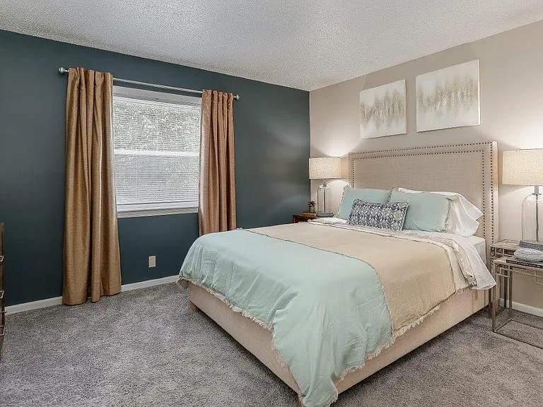 The Residences at Stonebrook Apartment Homes — Photo 8