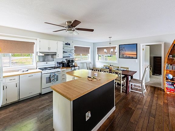 4th image of 9865 SW Torch Lake Dr