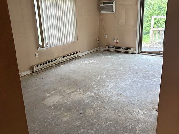 5th image of 17 Heather Ln Unit 17