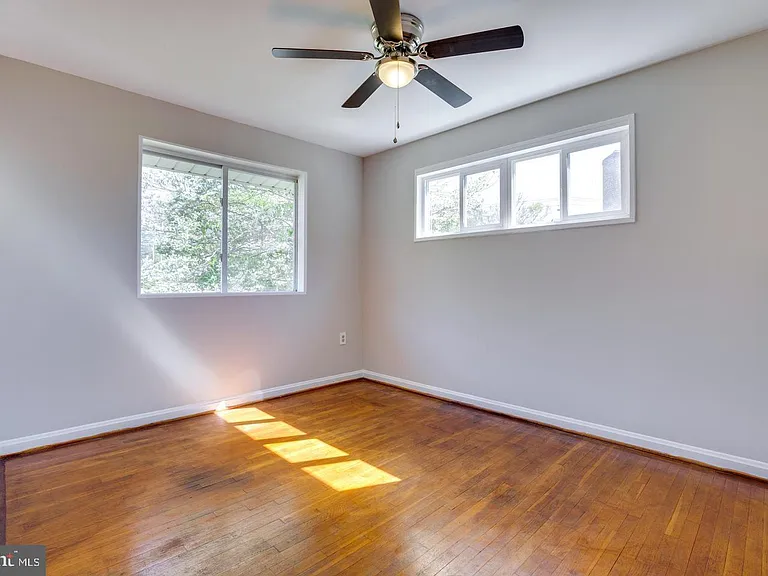 502 N Mansfield St — Photo 20