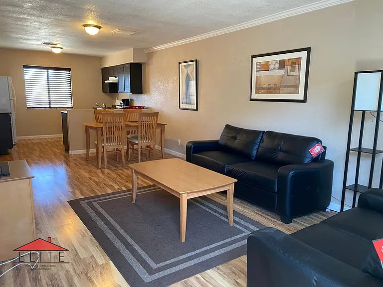 525 E Ridgecrest Blvd — Photo 11