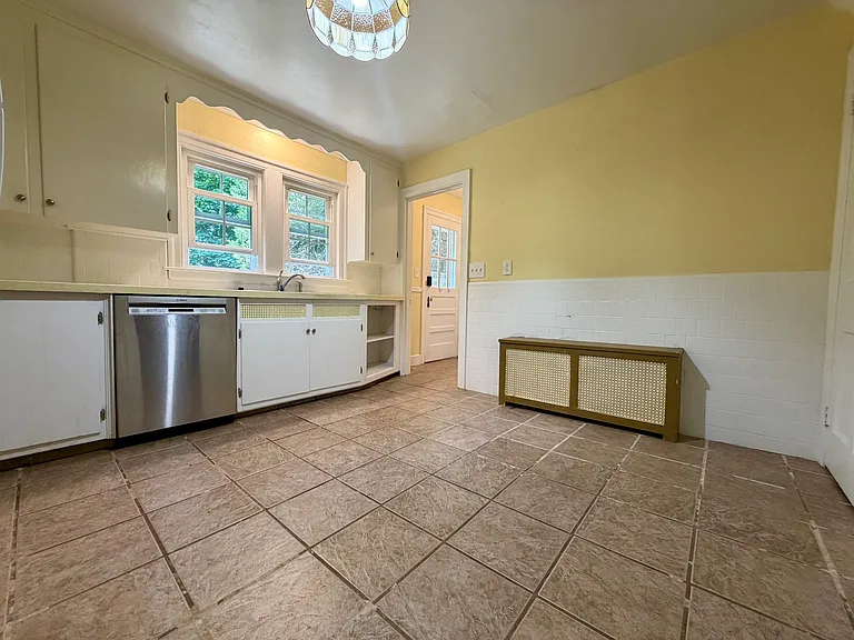 18 Zenith Dr — Photo 11