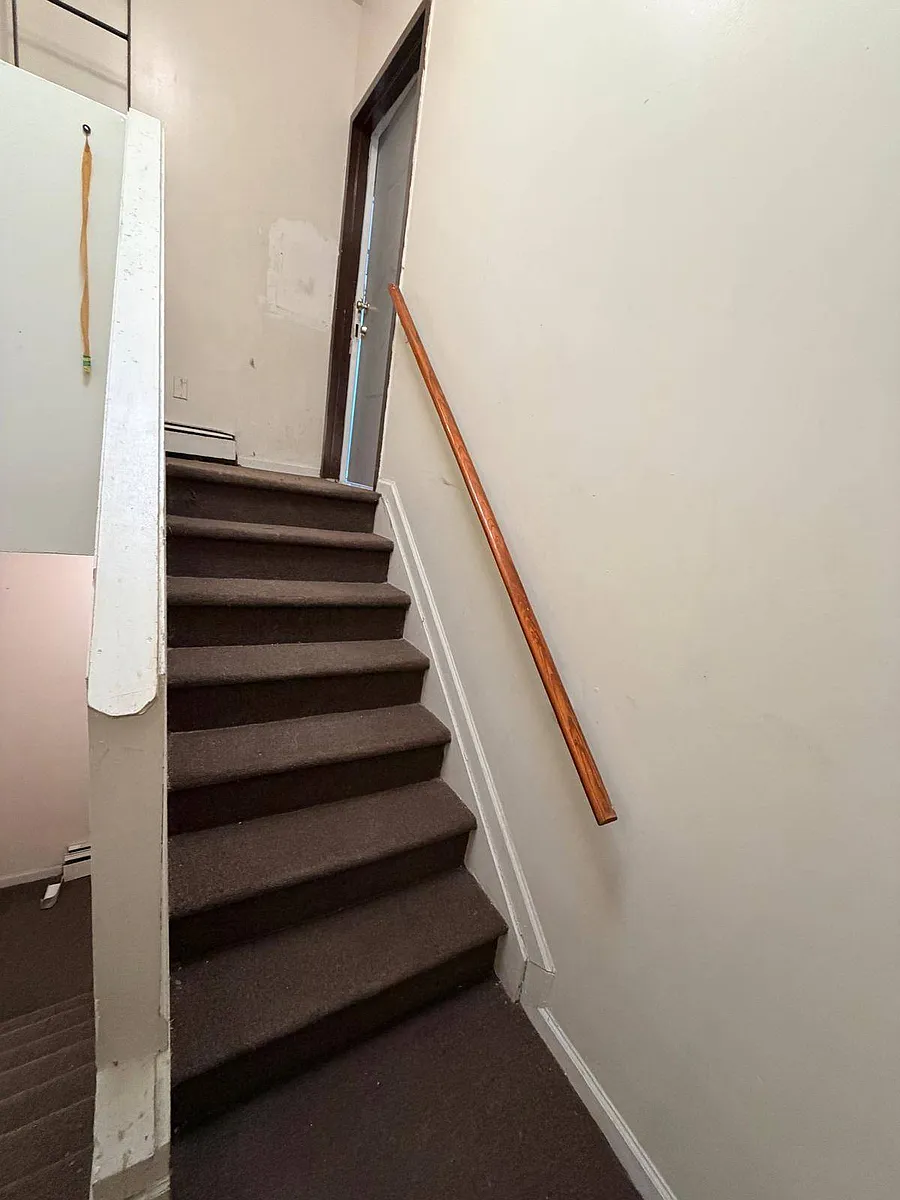 Building Photo - 392 Montauk Ave #2