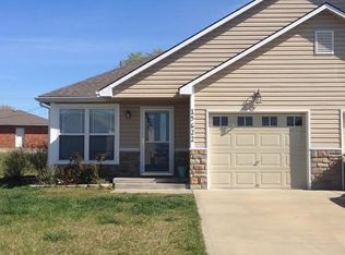15622 Cedar St, Basehor, KS 66007