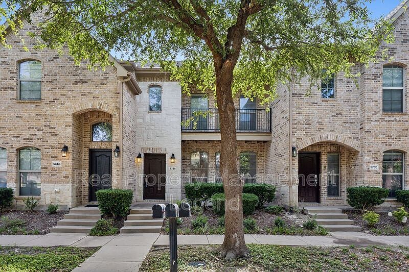 1st image of 5738 Grosseto Dr