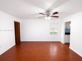 3547 SW 24th St, Miami, FL