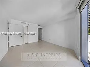 31 SE 6th St #1402 — Photo 16