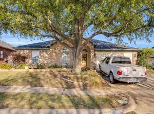 8002 Peregrine Trl, Arlington, TX 76001
