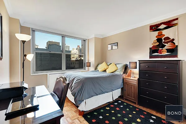Sold by Bond New York | media 3