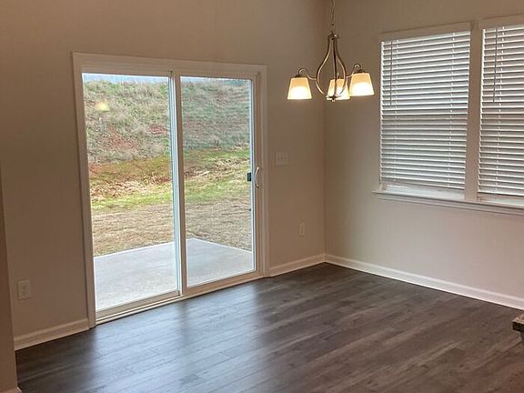 3rd image of 405 Stonefence Dr