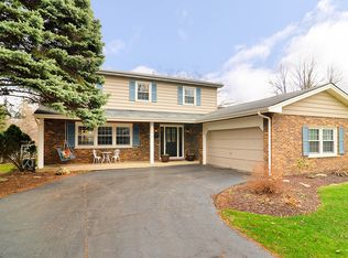 1416 Swallow St, Naperville, IL 60565