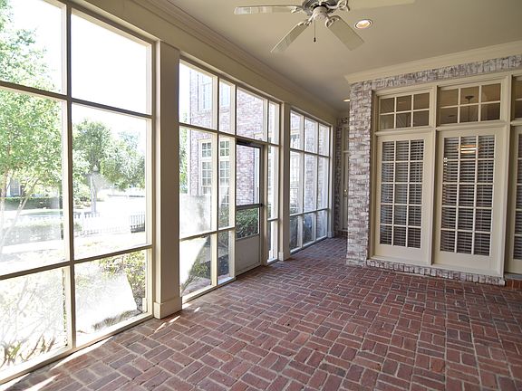 5th image of 8604 Marysville Ave