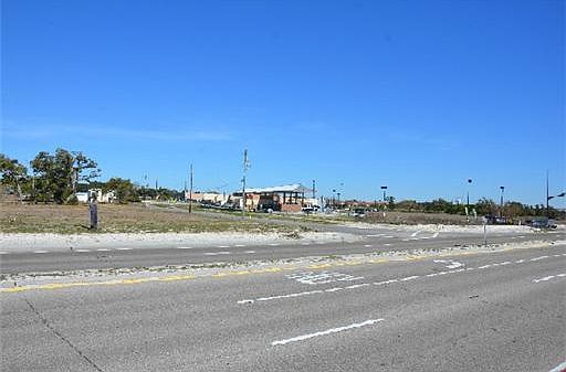 2nd image of 1525 E Beach Blvd