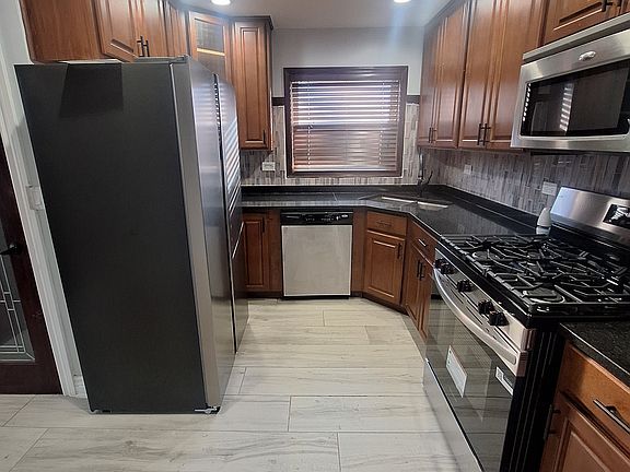 5th image of 286 Oglesby Ave