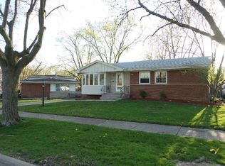 334 Homewood Ct, Chicago Heights, IL