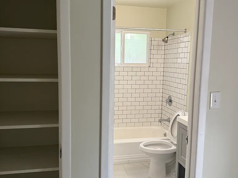 10910 Rosalie Dr — Photo 8