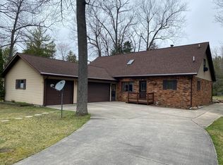 3310 Channel Dr, Lewiston, MI 49756