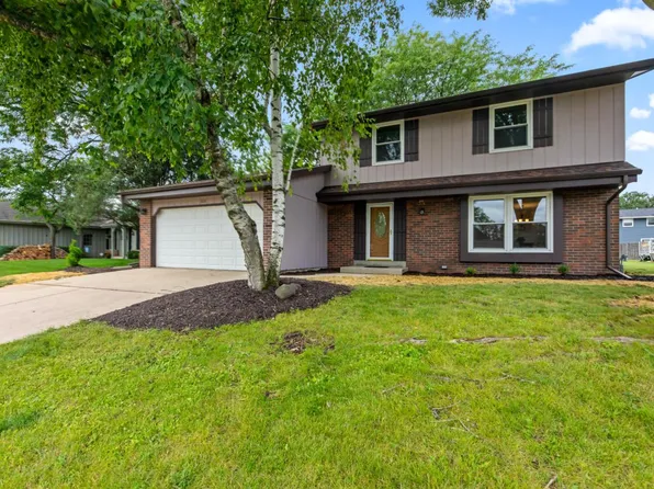 1111 River Park CIRCLE WEST West, Mukwonago, WI 53149