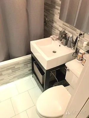 Rented by Anchor Associates | media 16