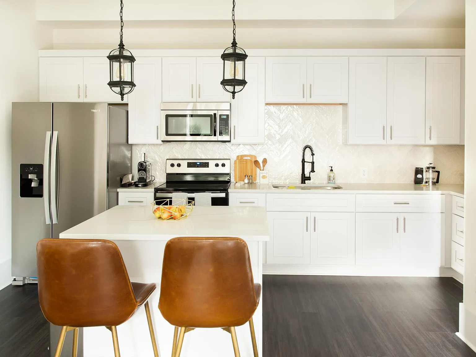 1 bed, 640 sqft, $1,750 — Photo 4