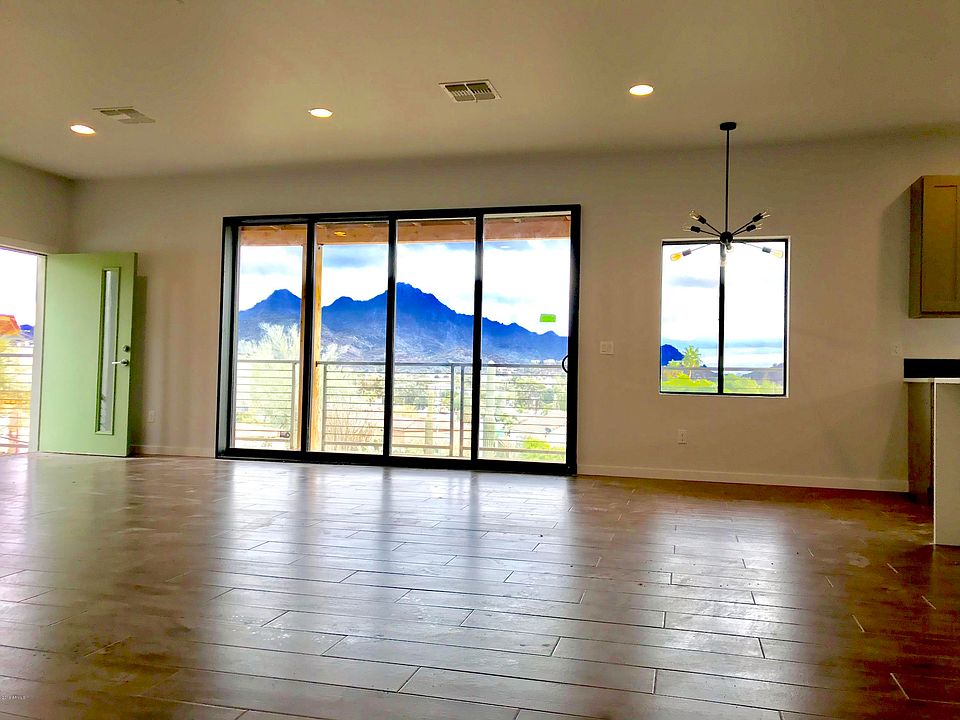 1st image of 1326 E Las Palmaritas Dr