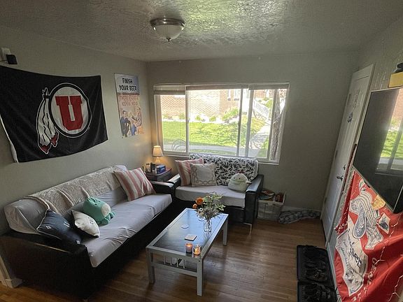 2nd image of 71 S Elizabeth St APT 2